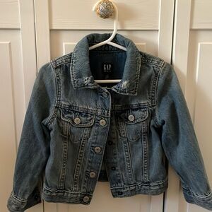 Toddler girls distressed denim jacket